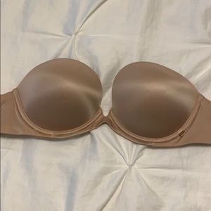 Victoria’s Secret strapless bra